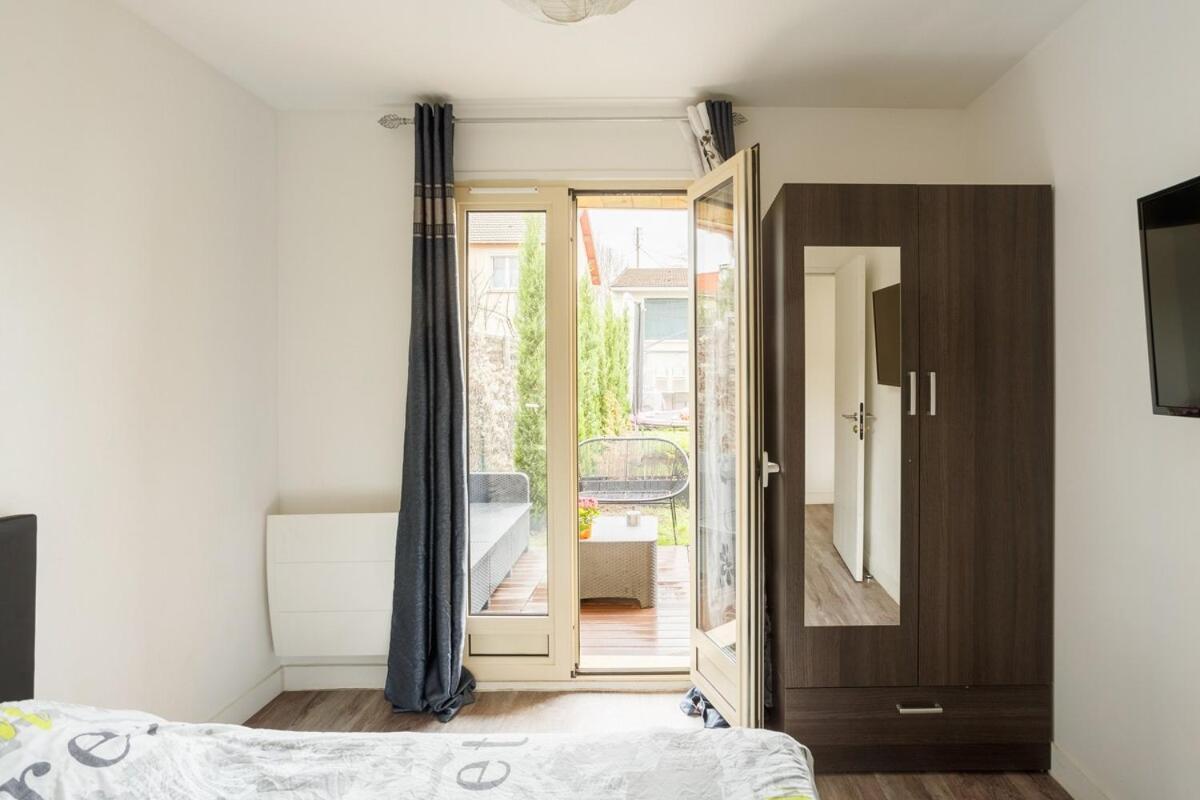 L'Escapade Parisienne Apartment Олне су Боа Екстериор снимка